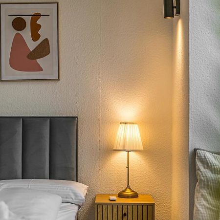 Ruhige Und Stilvolle Wohnung Am Clara-Zetkin-Park Leipzig Luaran gambar