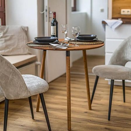 Ruhige Und Stilvolle Wohnung Am Clara-Zetkin-Park Leipzig Luaran gambar