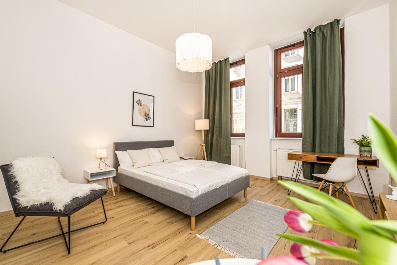 Ruhige Und Stilvolle Wohnung Am Clara-Zetkin-Park Leipzig Luaran gambar
