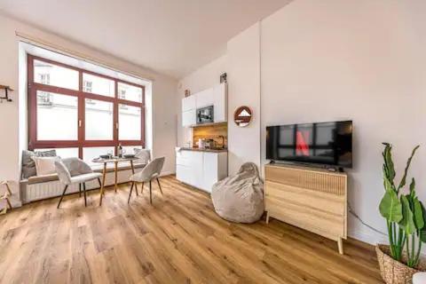 Ruhige Und Stilvolle Wohnung Am Clara-Zetkin-Park Leipzig Luaran gambar