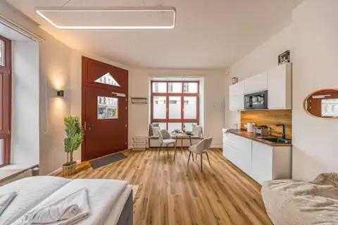 Ruhige Und Stilvolle Wohnung Am Clara-Zetkin-Park Leipzig Luaran gambar