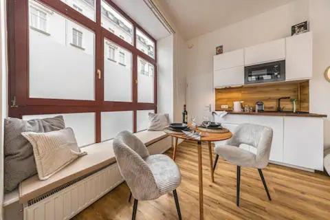 Ruhige Und Stilvolle Wohnung Am Clara-Zetkin-Park Leipzig Luaran gambar