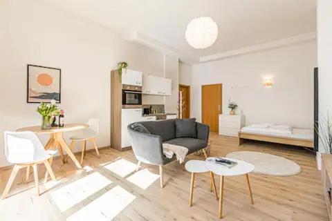 Ruhige Und Stilvolle Wohnung Am Clara-Zetkin-Park Leipzig Luaran gambar