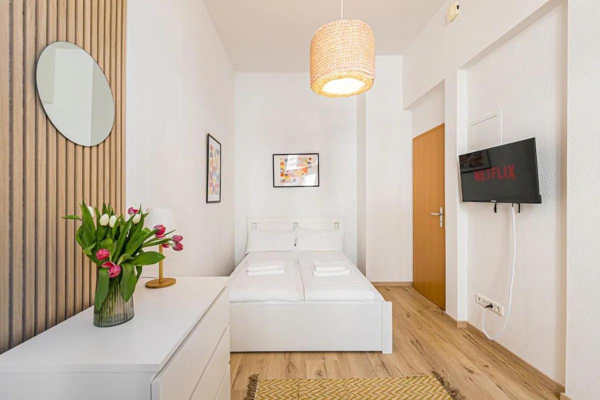 Ruhige Und Stilvolle Wohnung Am Clara-Zetkin-Park Leipzig Luaran gambar